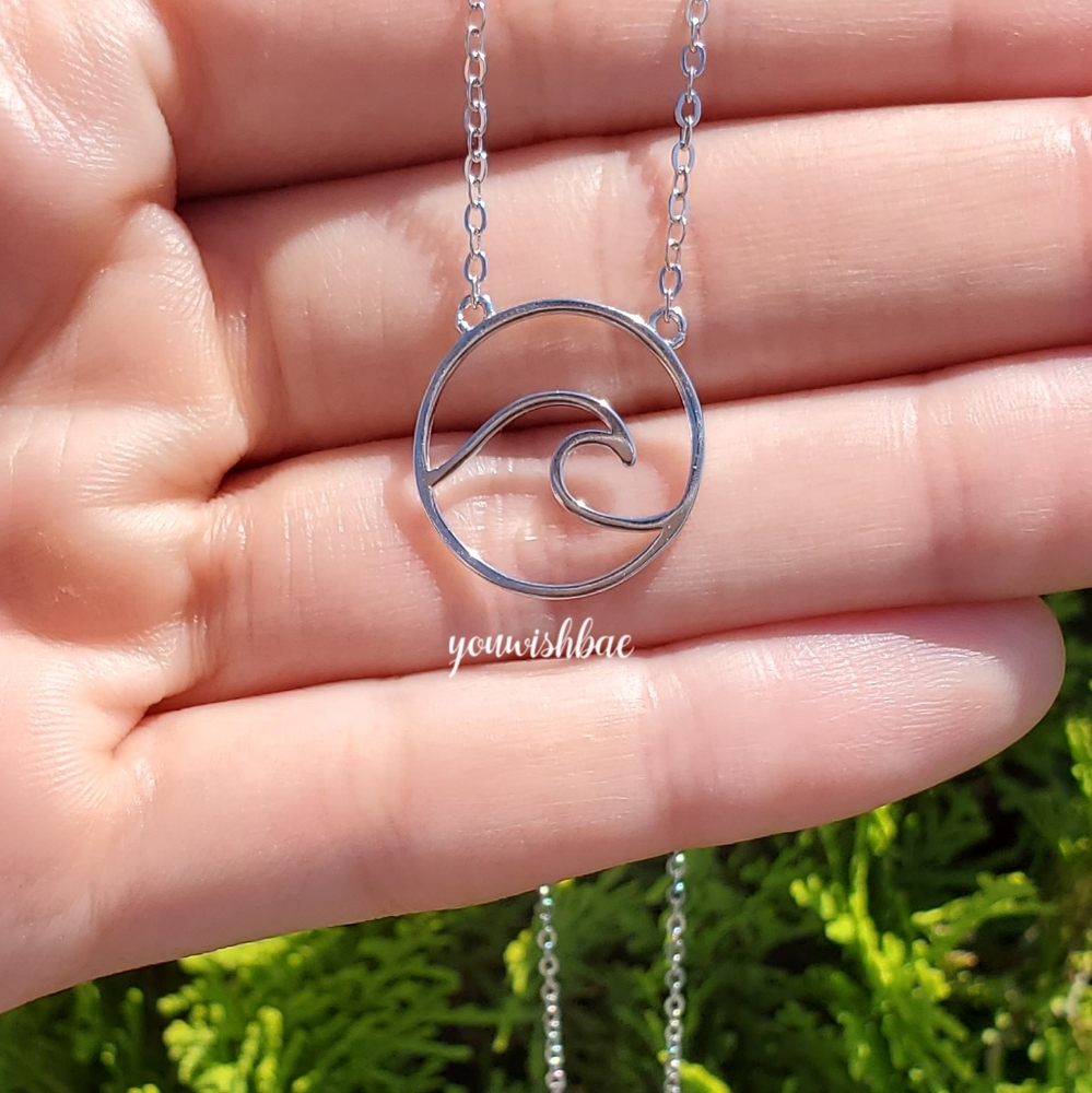 Wave Necklace Silver 925 Sterling Silver Shiny Wave Medallion Circle Wave New - Picture 5 of 6
